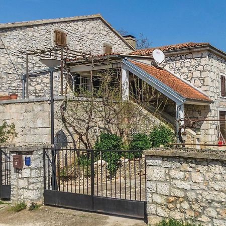Cozy Apartment In Vrsar With Kitchen Exteriér fotografie